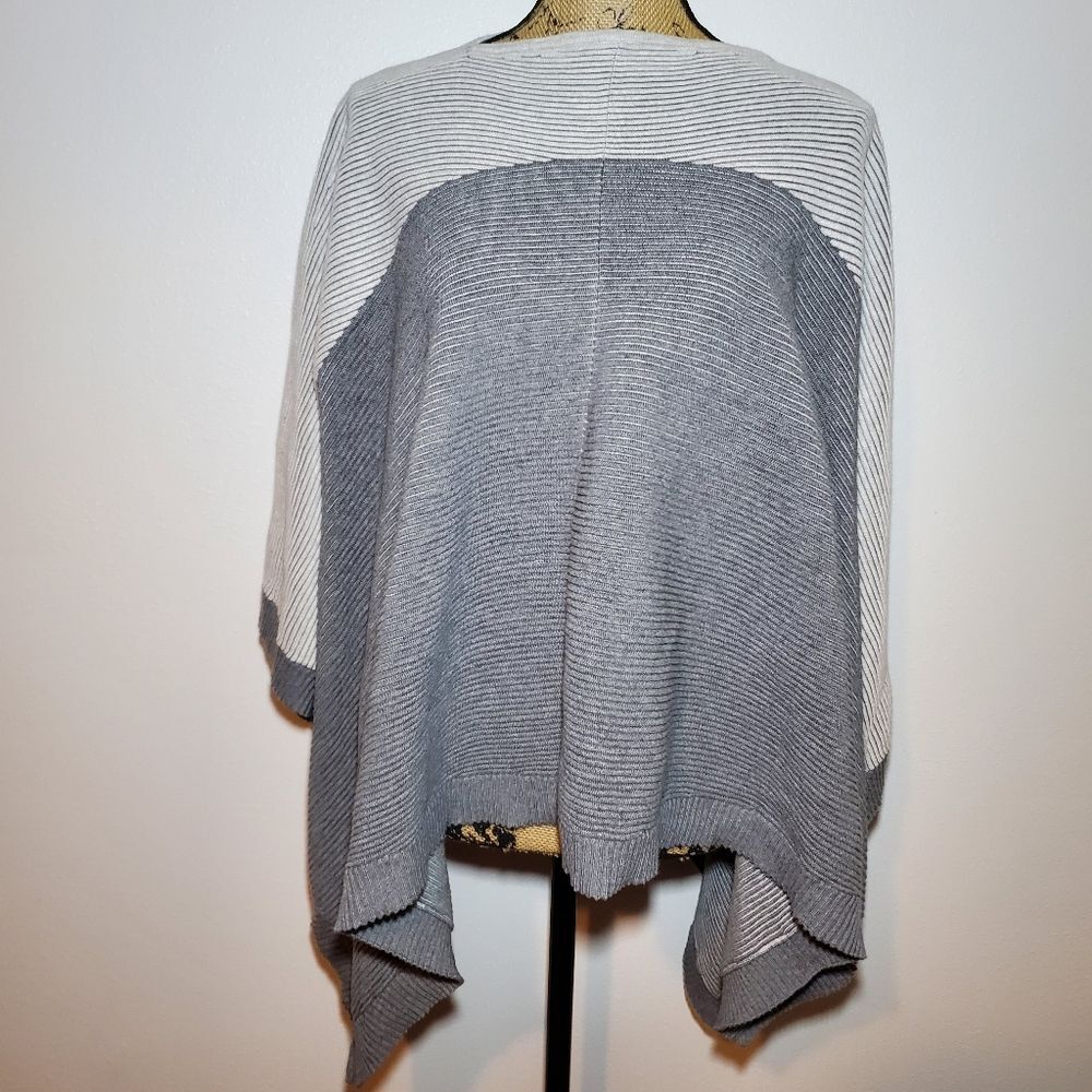 Lululemon It All Lines Up Poncho